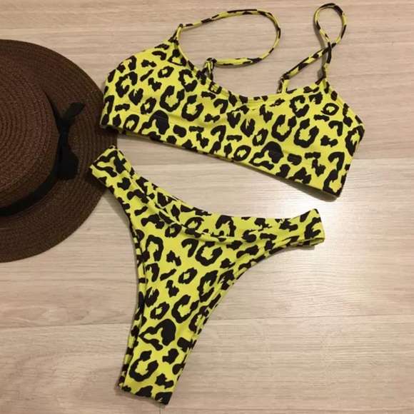 Yellow leopard print 2 piece bikini - Picture 5 of 6